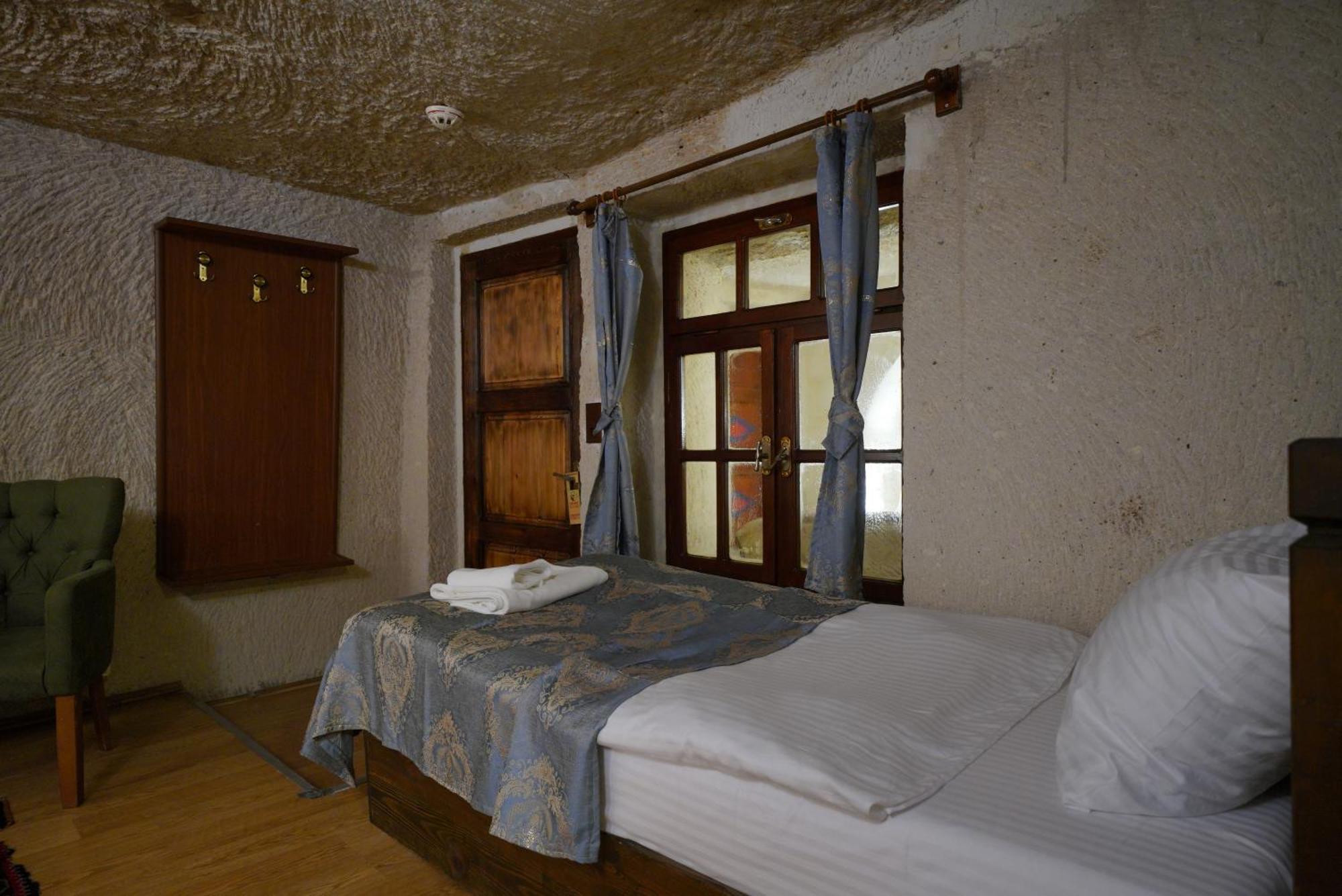 Hotel Asteria Cave 3*