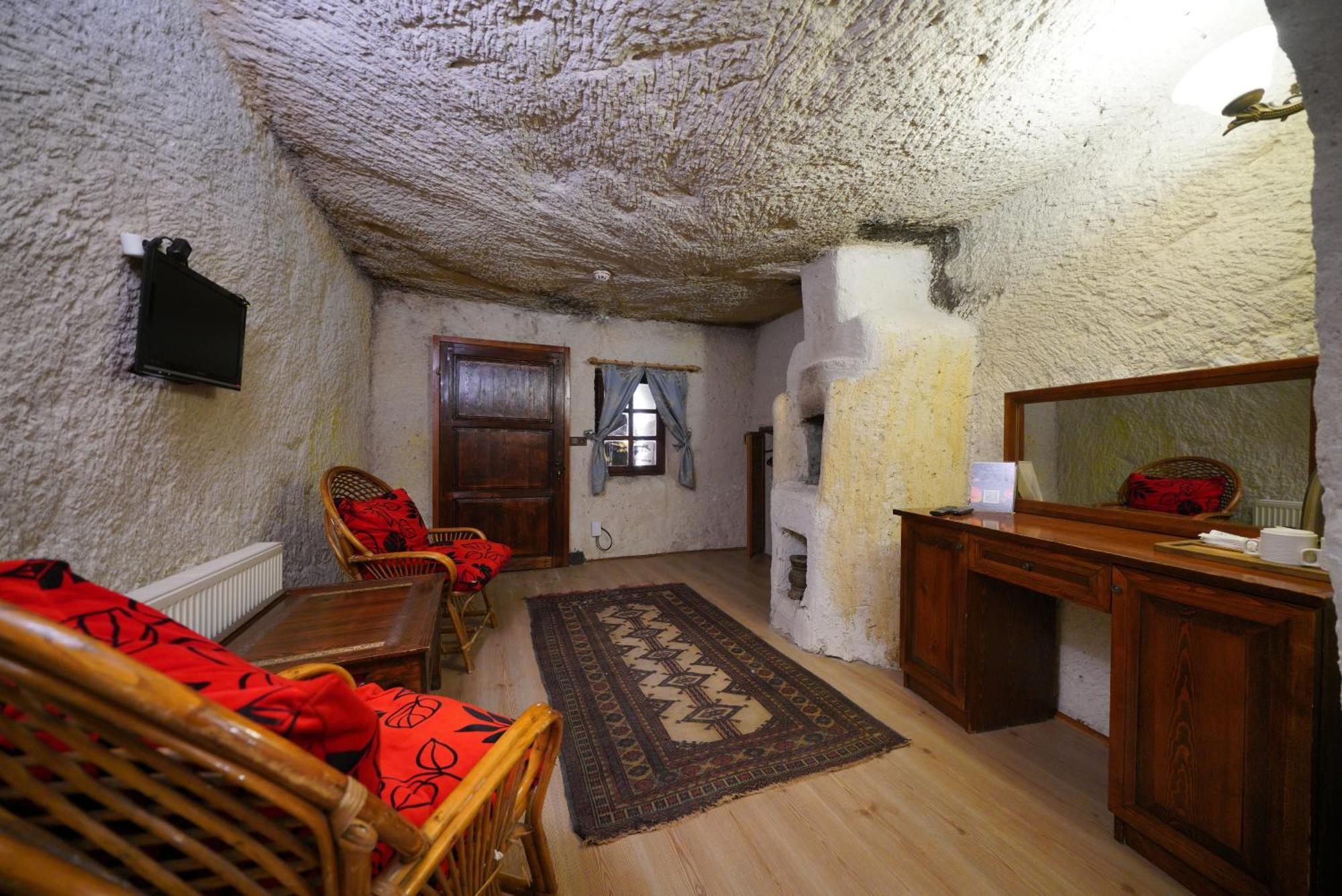 Hotel Asteria Cave