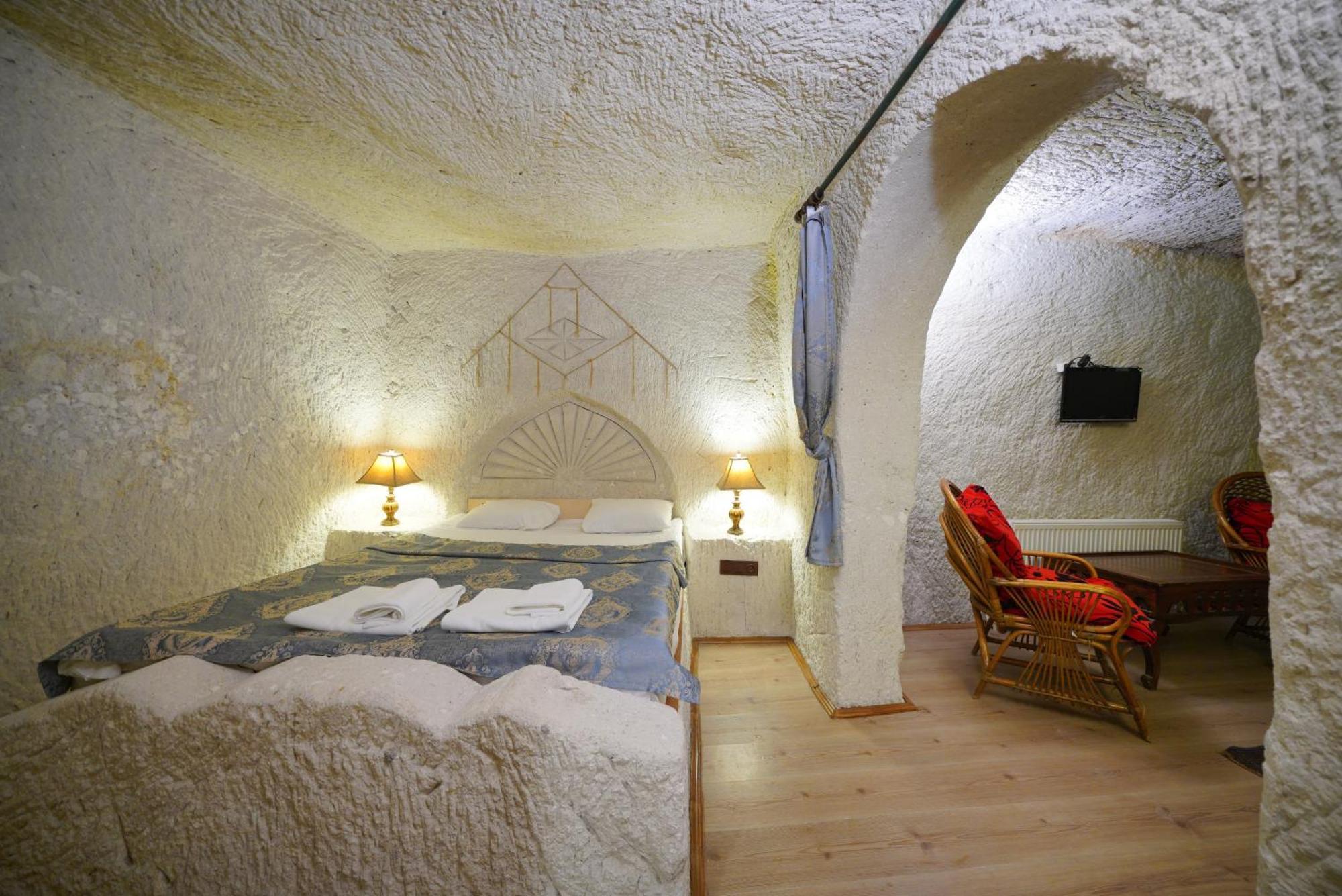 Hotel Asteria Cave 3*